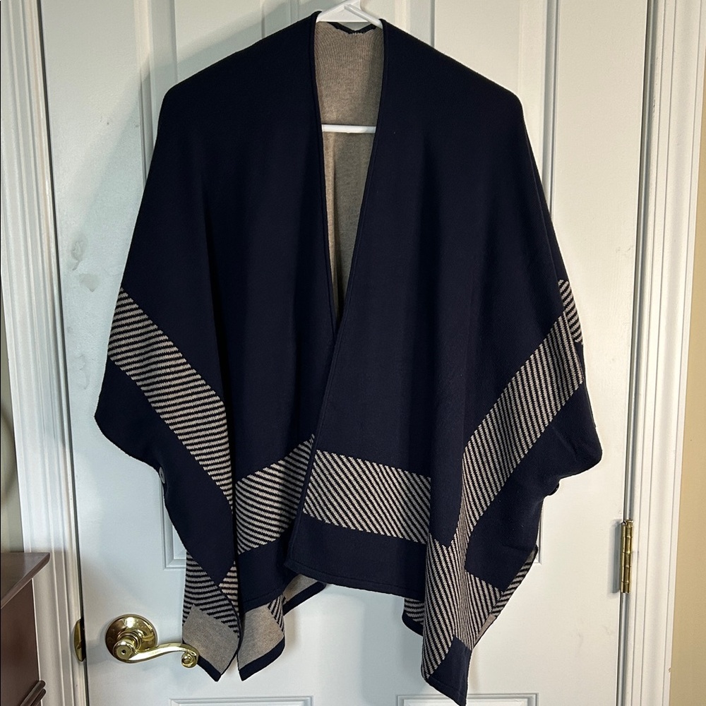 CAbi Black and Tan Cape
